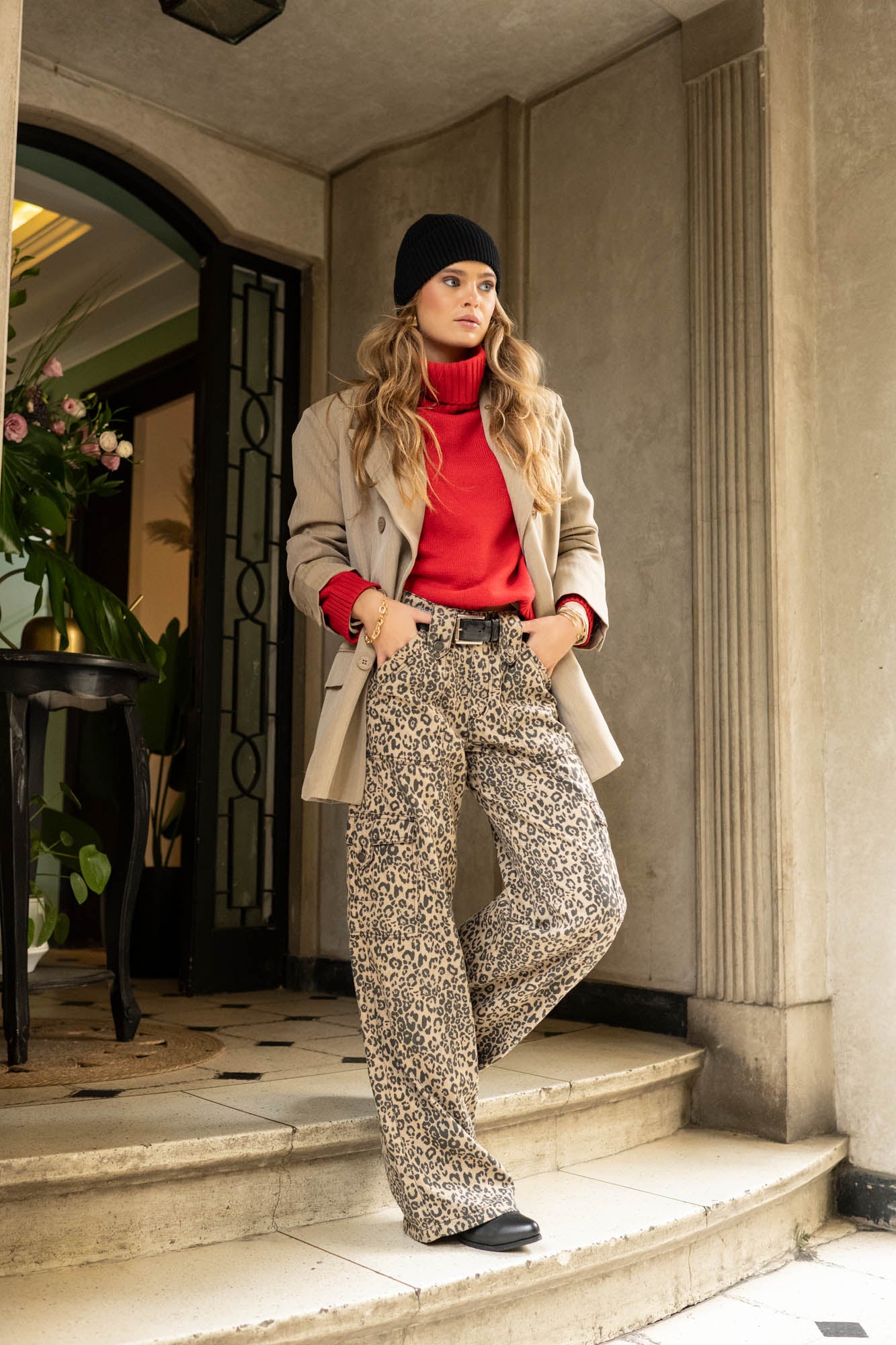 JEANS CARGO TIRO ALTO JUANA animal print