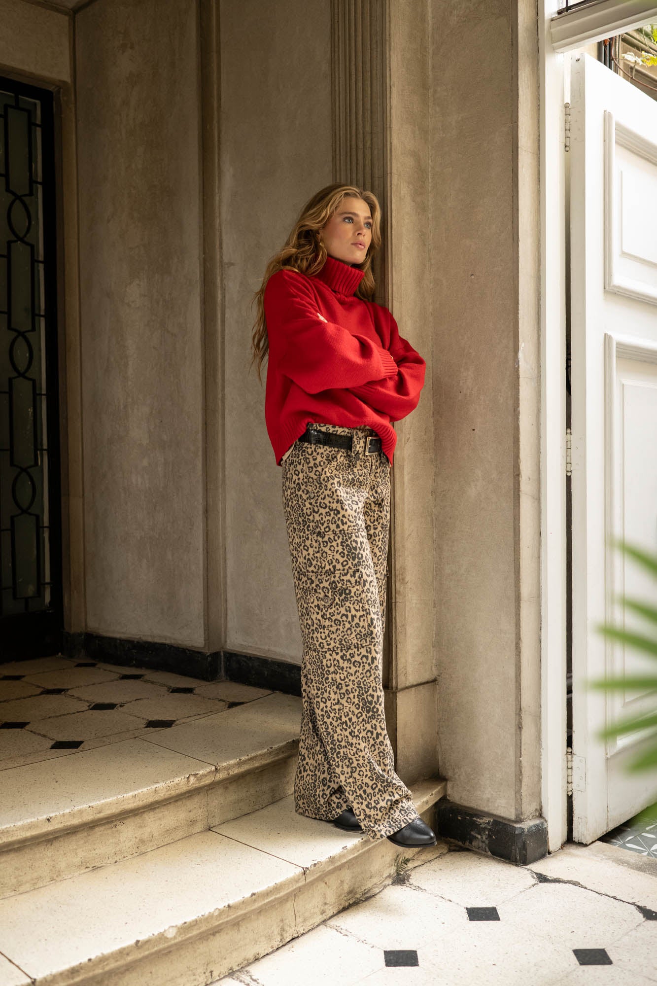 JEANS CARGO TIRO ALTO JUANA animal print