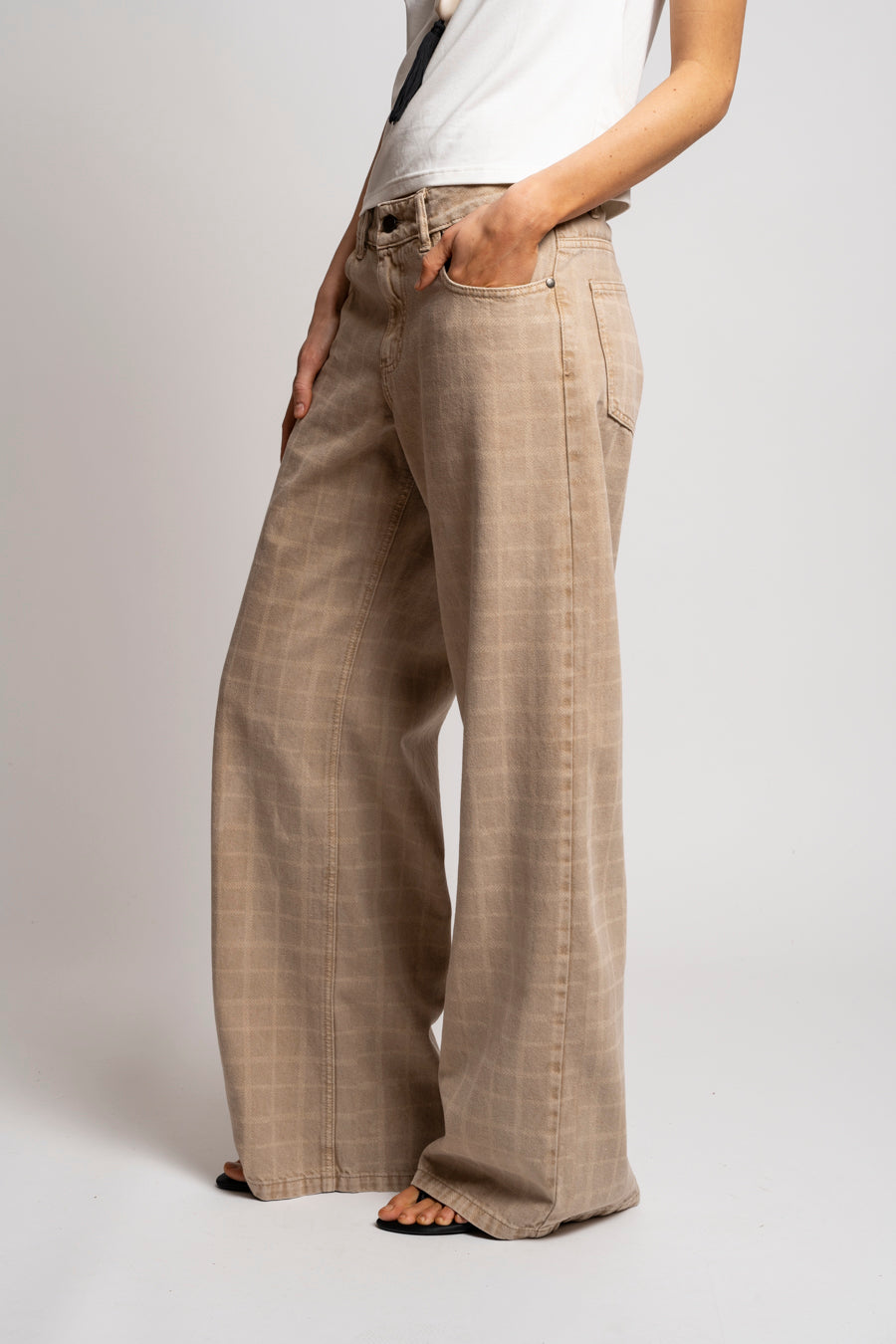 JEANS MUJER WIDE LEG TIRO BAJO CHECKS beige