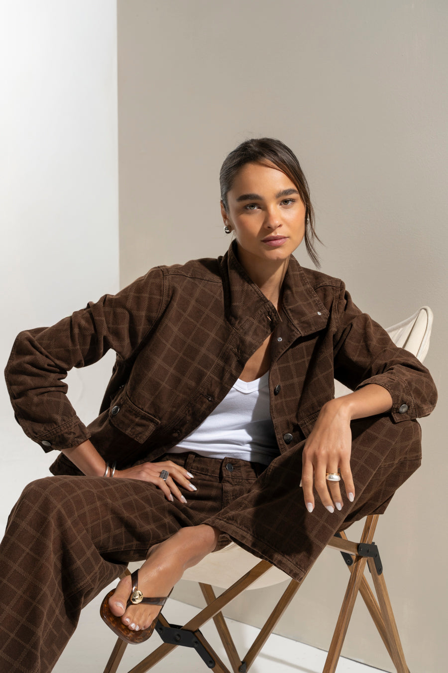 JEANS MUJER WIDE LEG TIRO BAJO CHECKS chocolate
