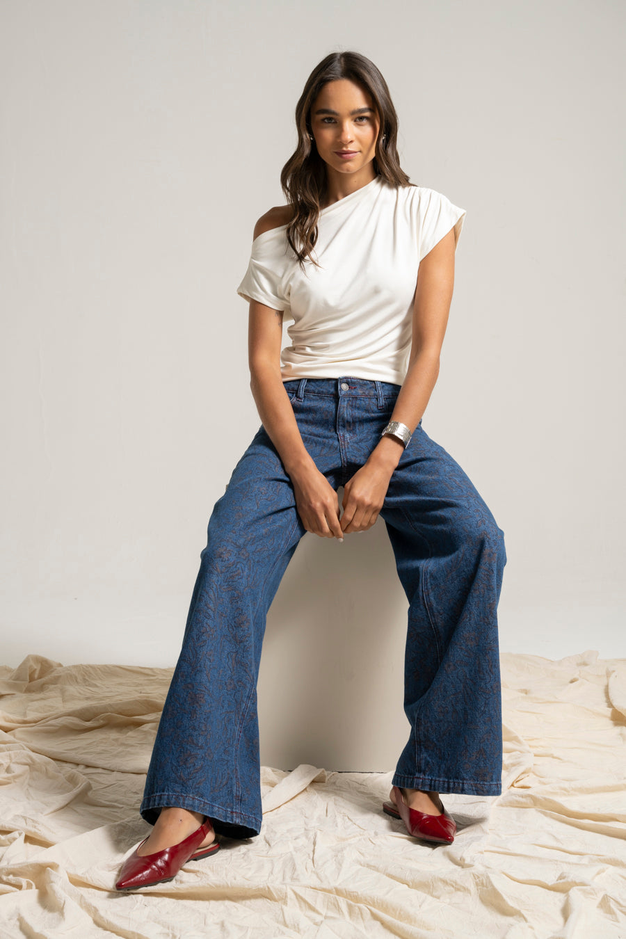 JEANS MUJER WIDE LEG TIRO BAJO JOSEFA flores p