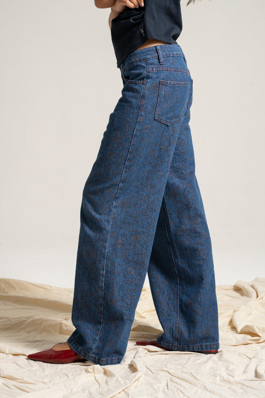 JEANS MUJER WIDE LEG TIRO BAJO JOSEFA flores p