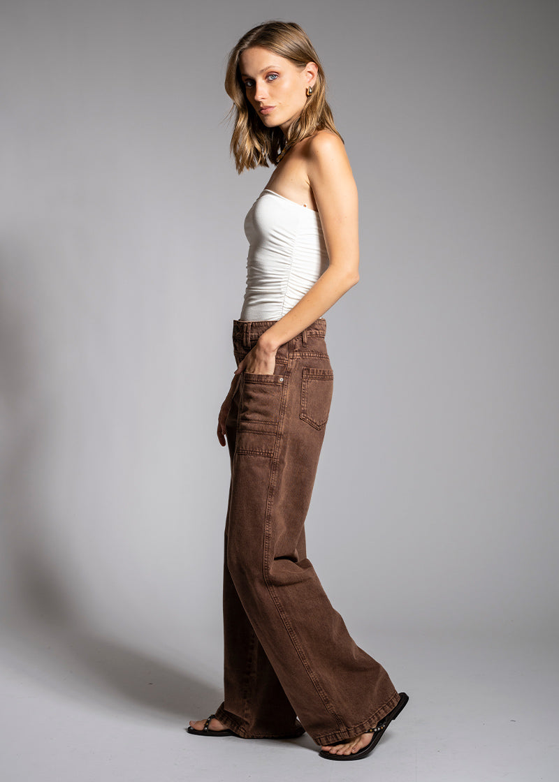 JEANS WIDE LEG TIRO ALTO TALI CAFE