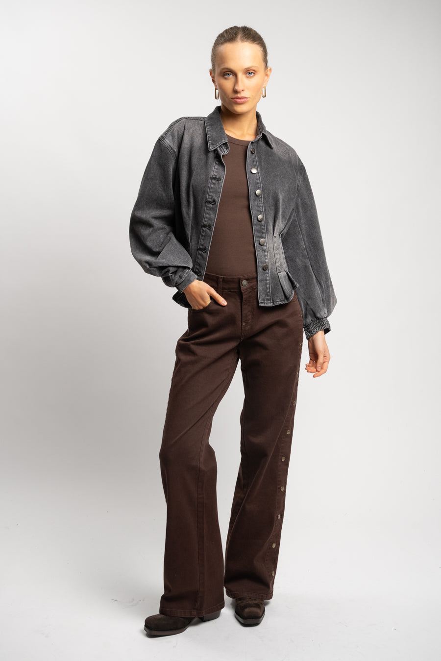 JEANS ZENDA RECTO TIRO MEDIO chocolate