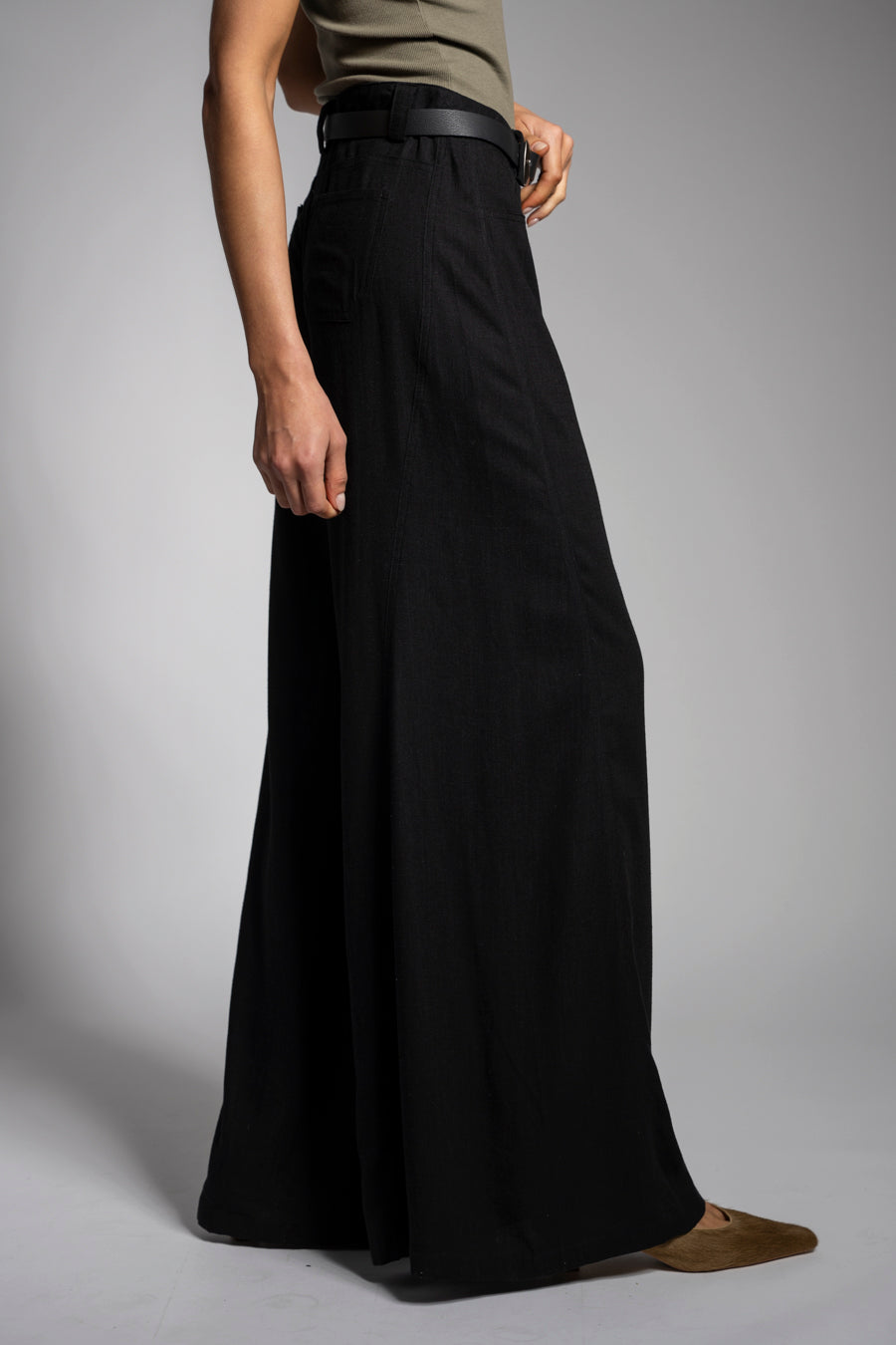PANTALÓN ANNA TA Lino Tiro Alto negro