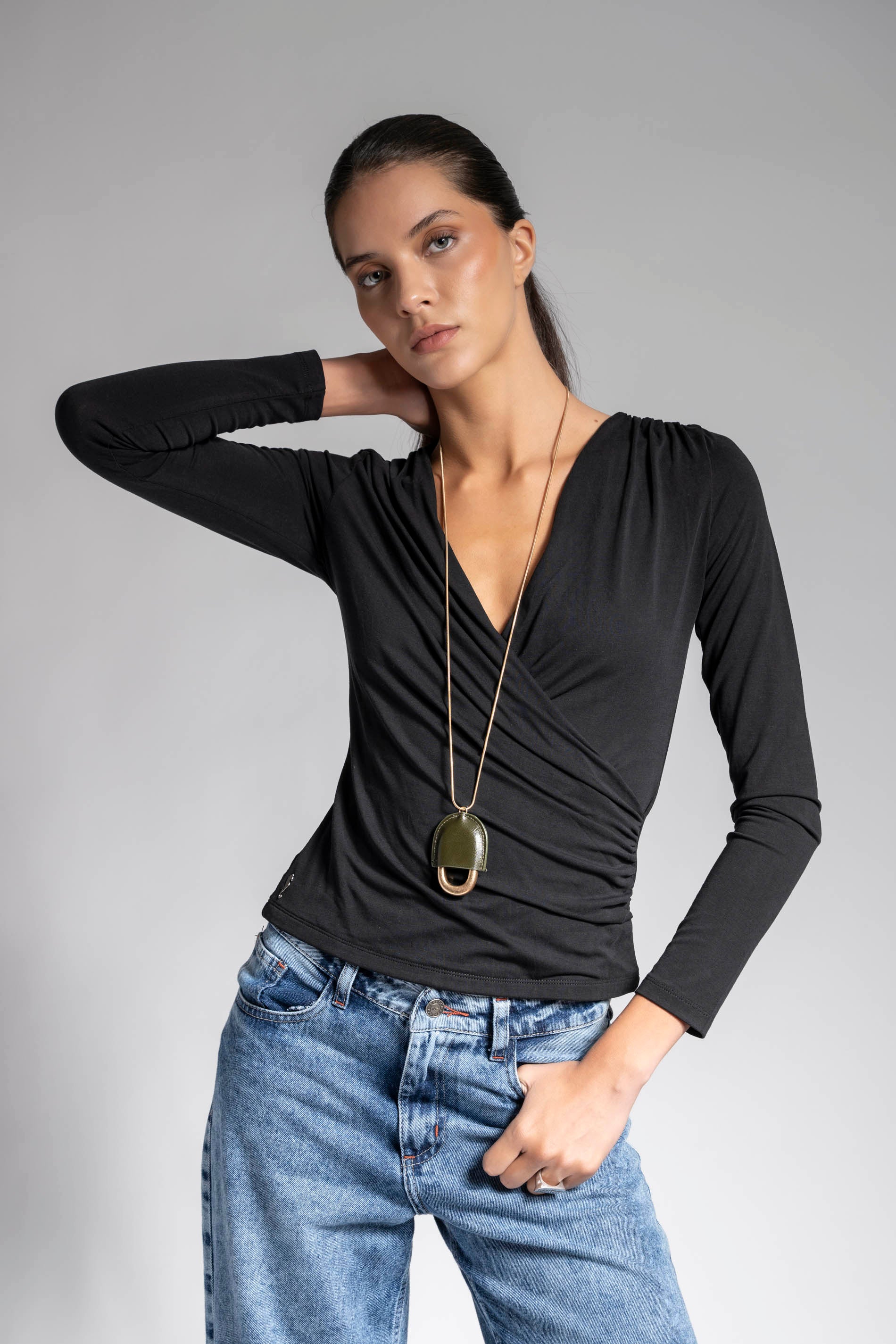 POLERA VICTORIA negro