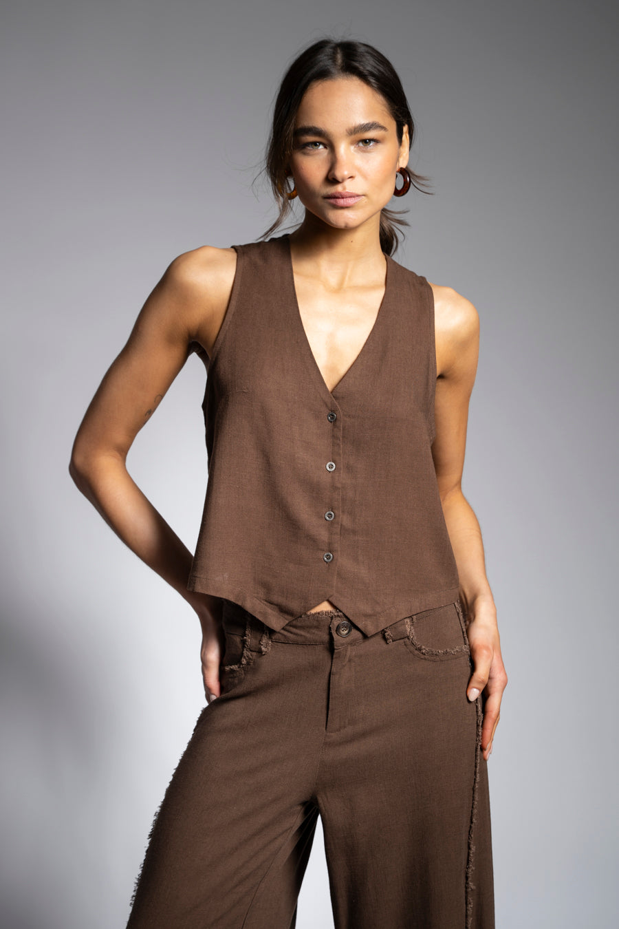 VEST PIPA Lino chocolate