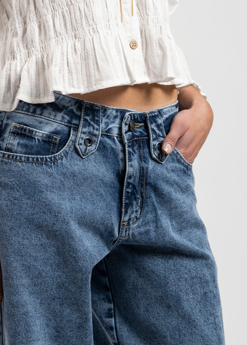 JEANS WIDE LEG TIRO MEDIO JAVIERA celeste