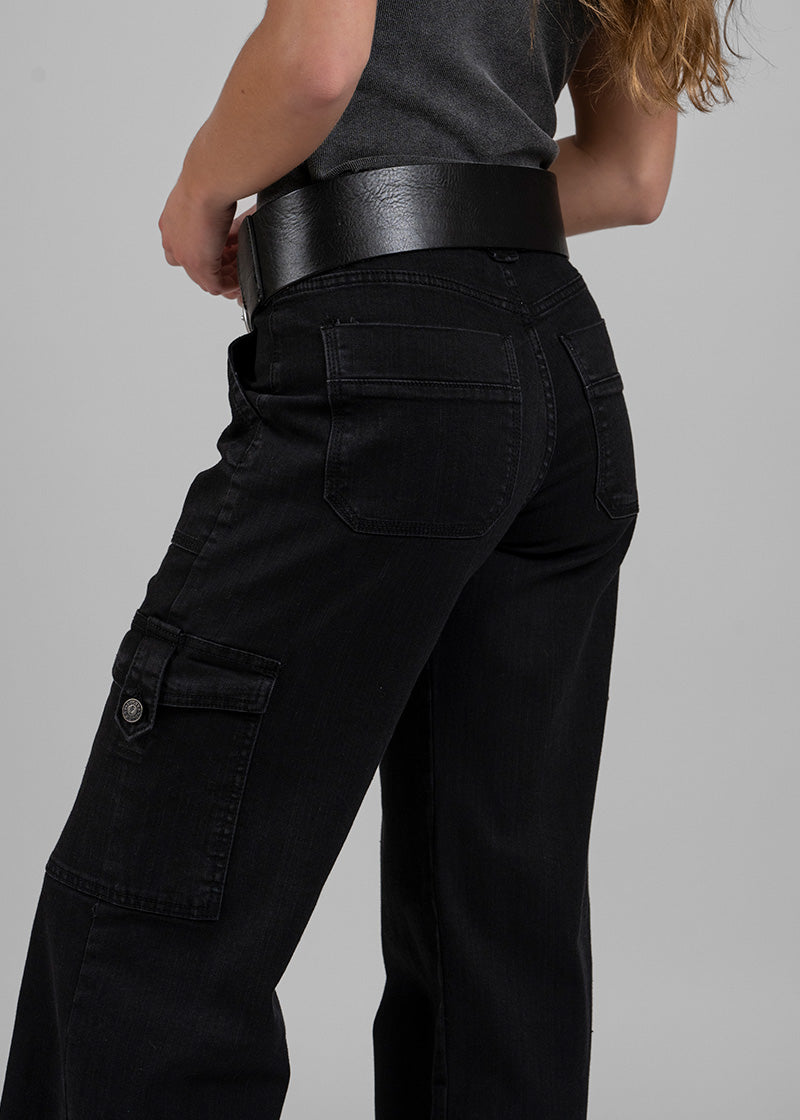 JEANS CARGO TIRO ALTO JUANA negro