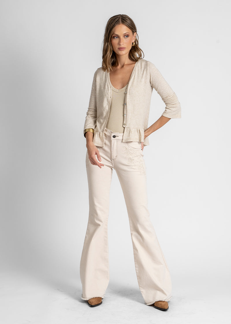 JEANS FLARE TIRO MEDIO NORA B crudo