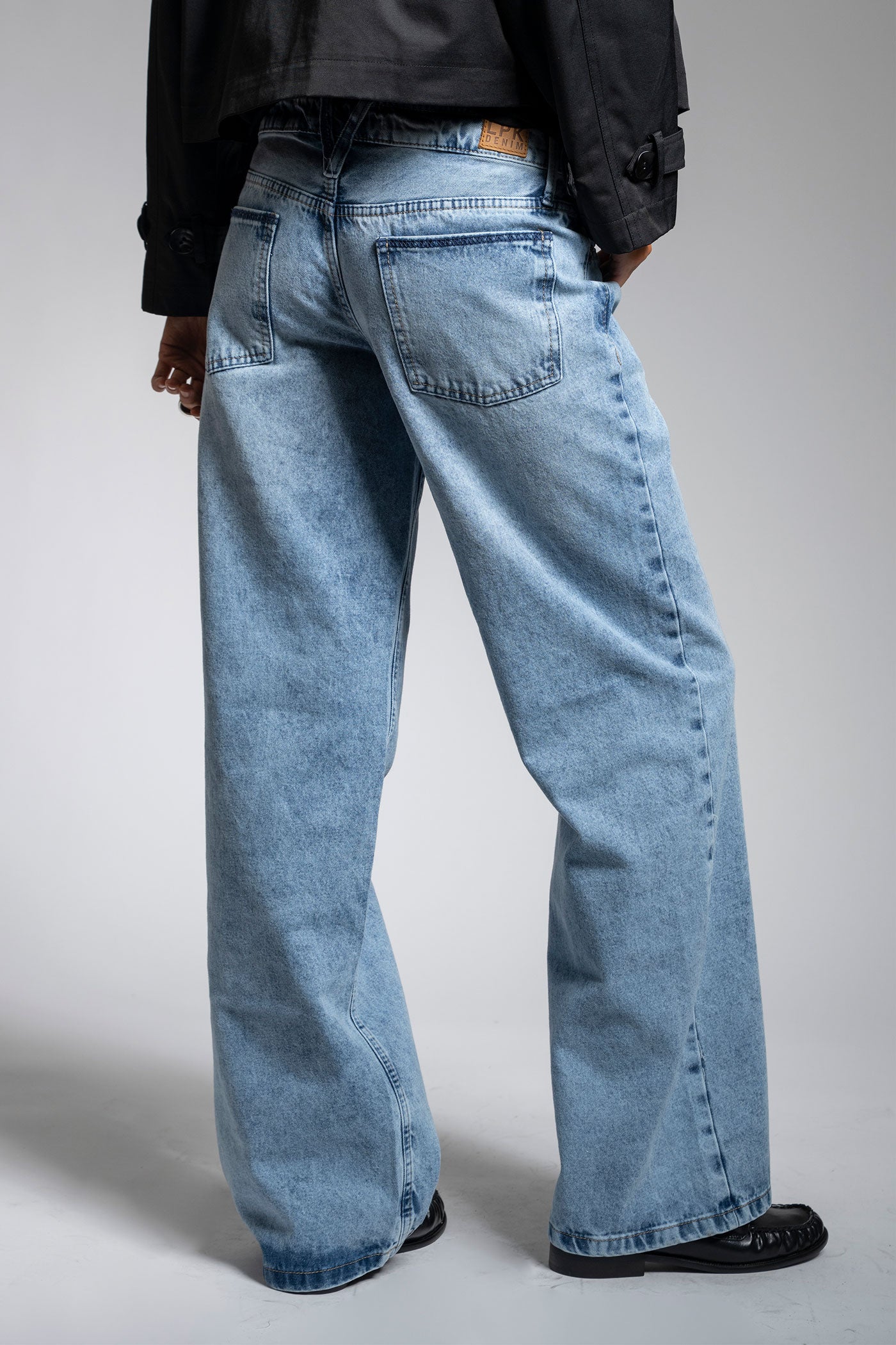 JEANS RECTO TIRO MEDIO GREGORIA celeste