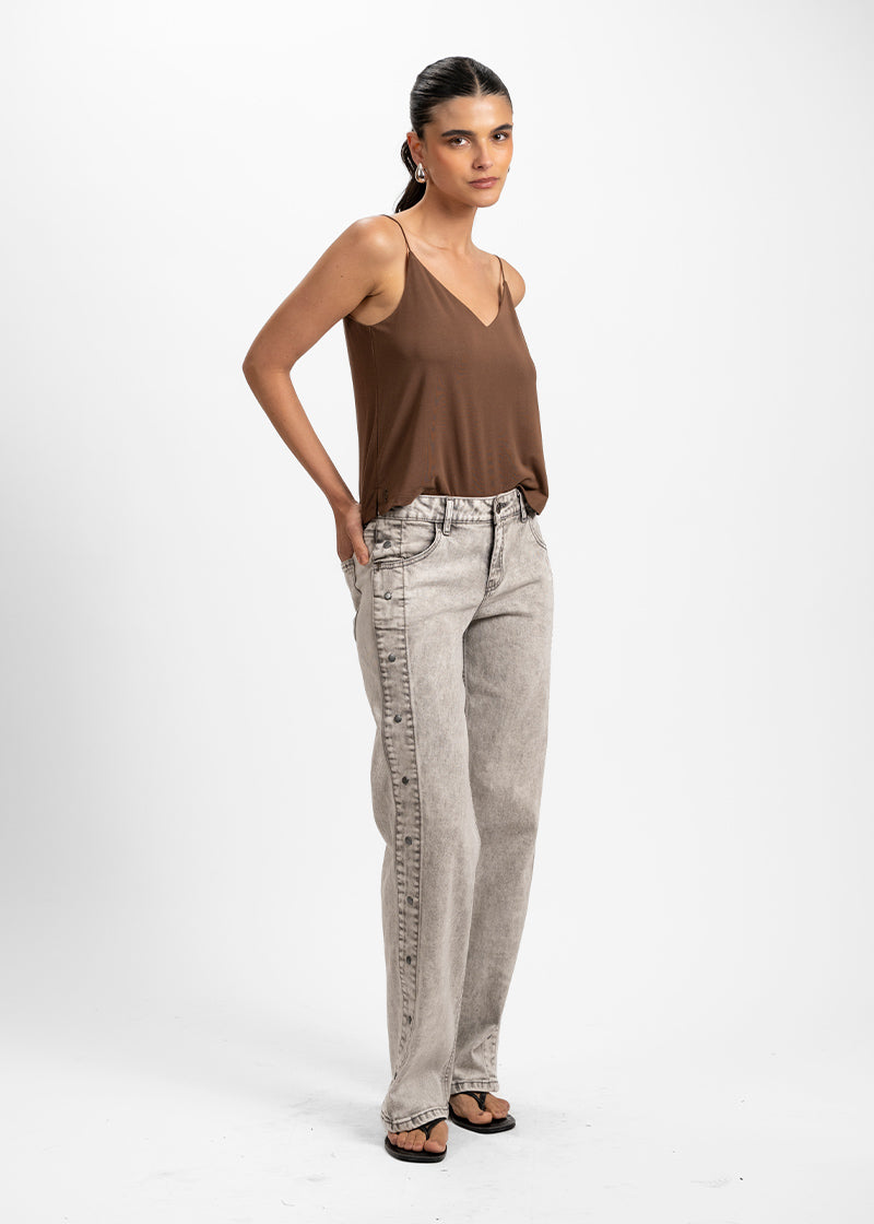 JEANS ZENDA RECTO TIRO MEDIO gris