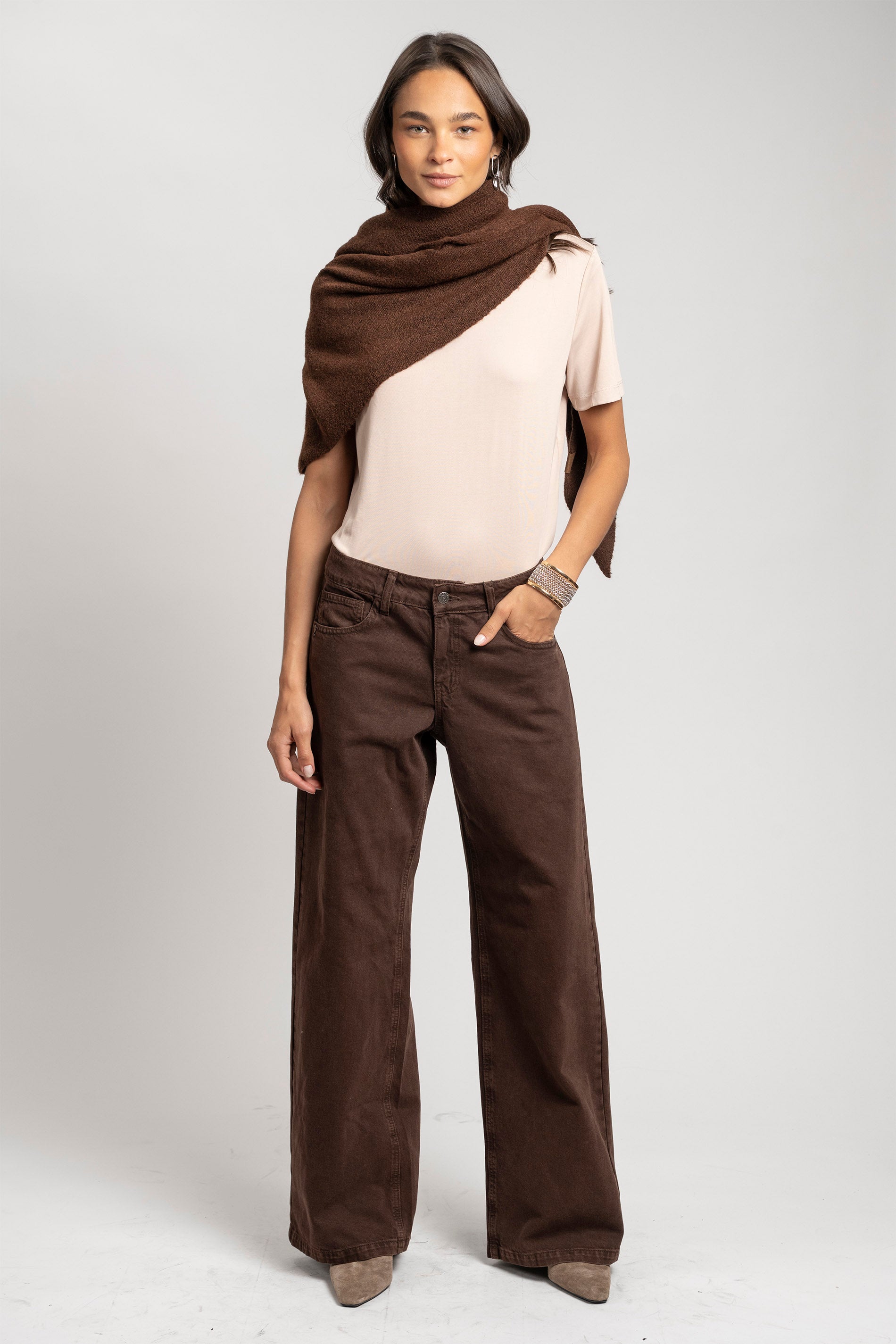 JEANS WIDE LEG JOSEFA TIRO BAJO café