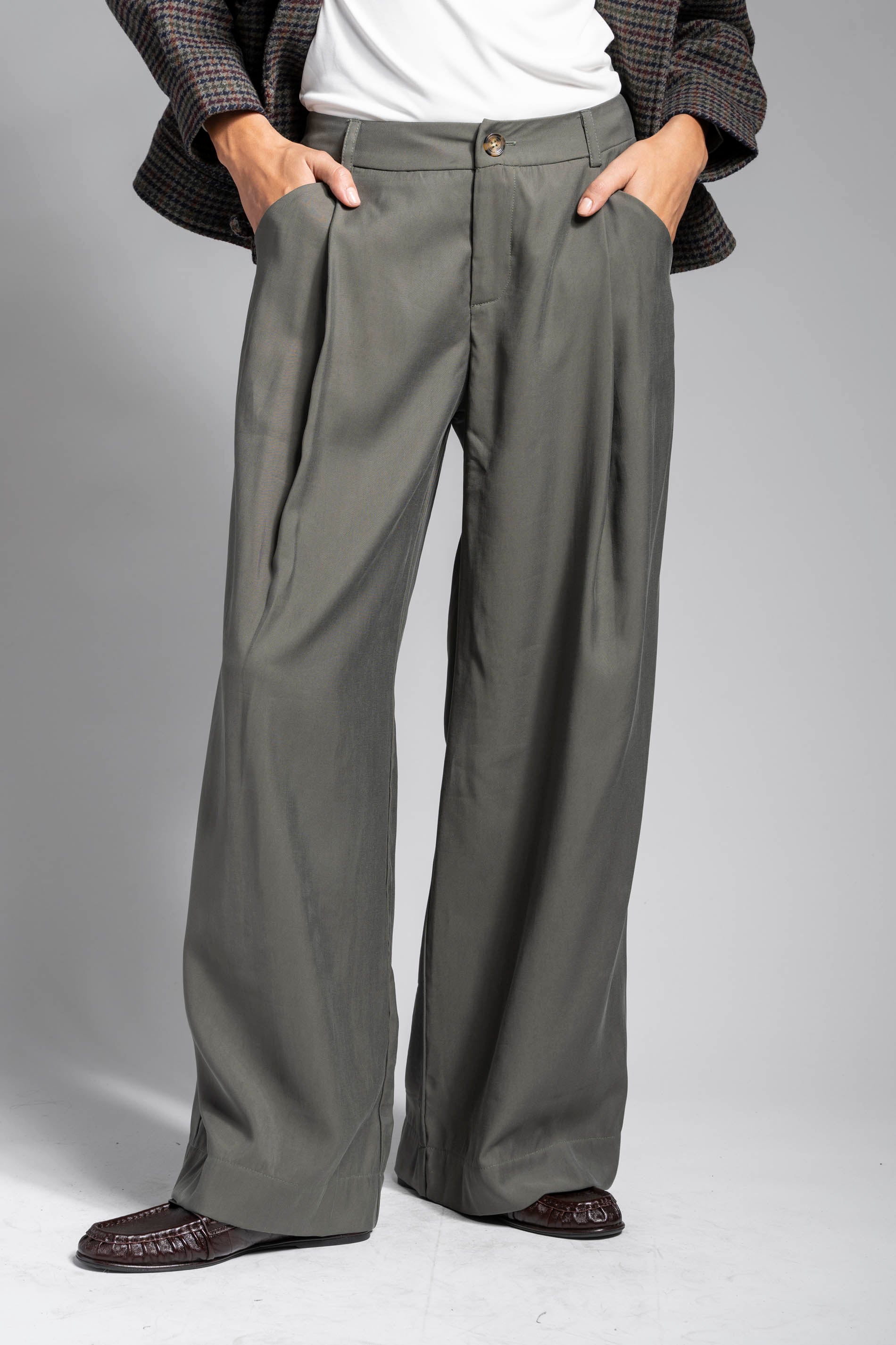 PANTALÓN GINA verde militar