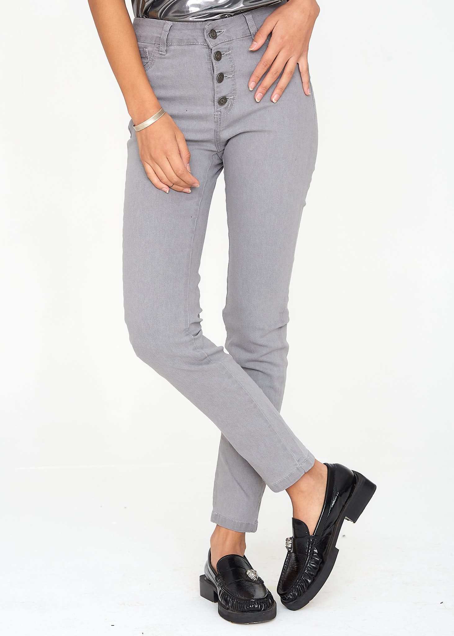 JEANS SKINNY TIRO MEDIO DANA B gris