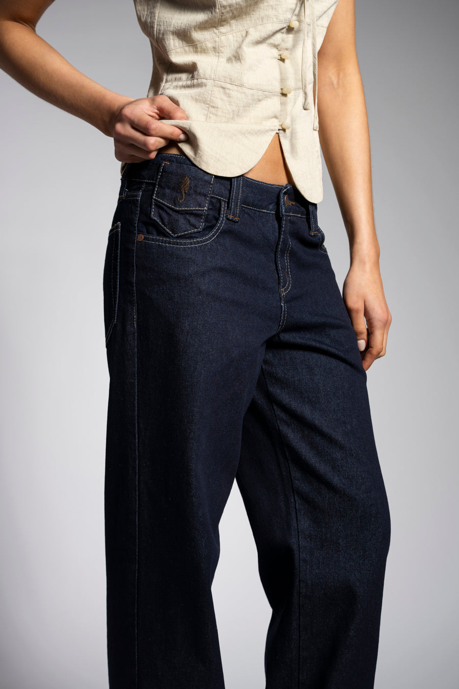 JEANS MUJER RECTO IRENE TIRO BAJO azul r
