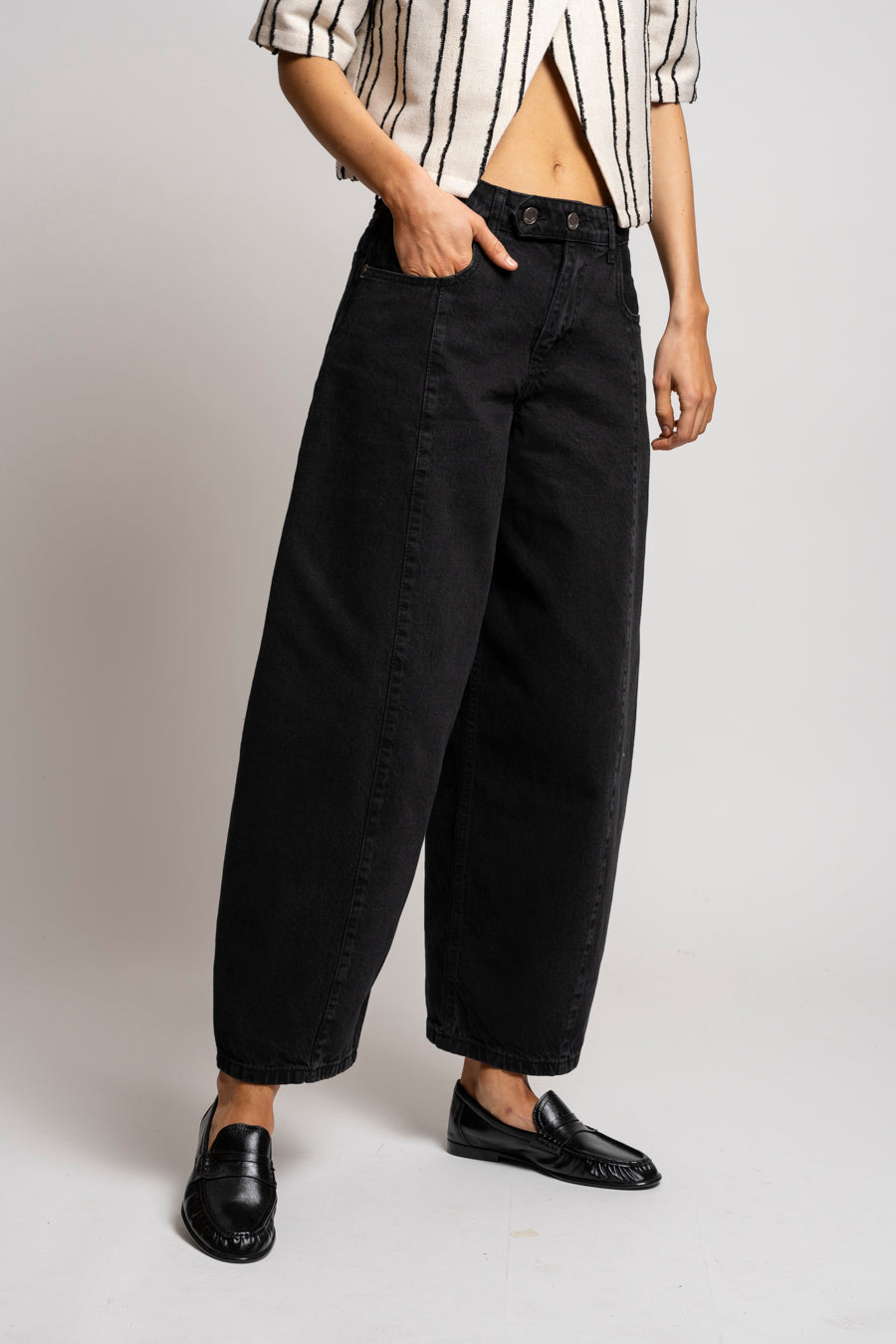 JEANS MUJER  BARREL TIRO MEDIO ISIDORA negro