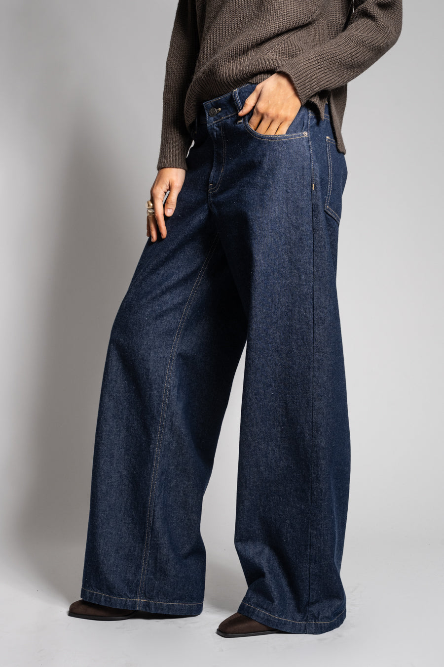 JEANS WIDE LEG JOSEFA TIRO BAJO azul r