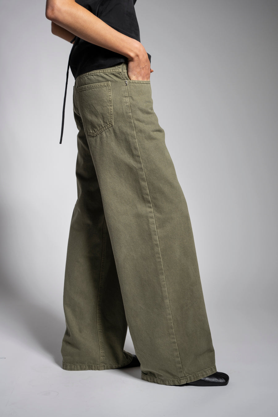 JEANS WIDE LEG JOSEFA TIRO BAJO verde