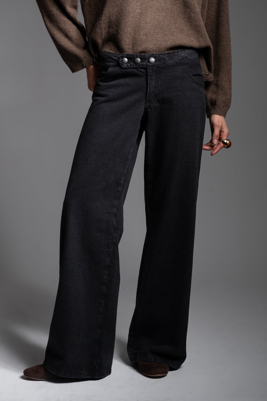 JEANS WIDE LEG TIRO BAJO LUCIANA negro