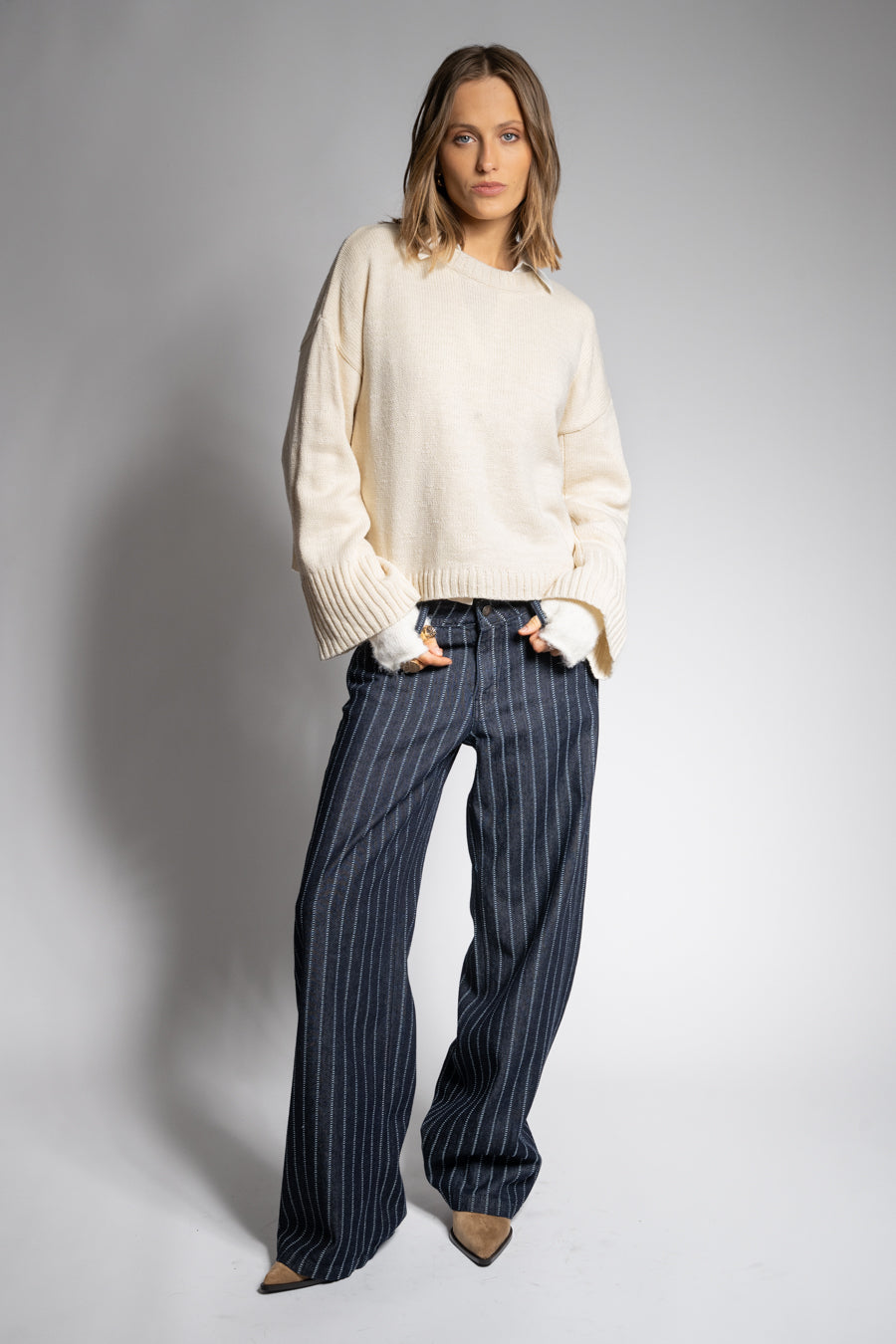 JEANS WIDE LEG JOSEFA RAYAS TIRO BAJO azul r