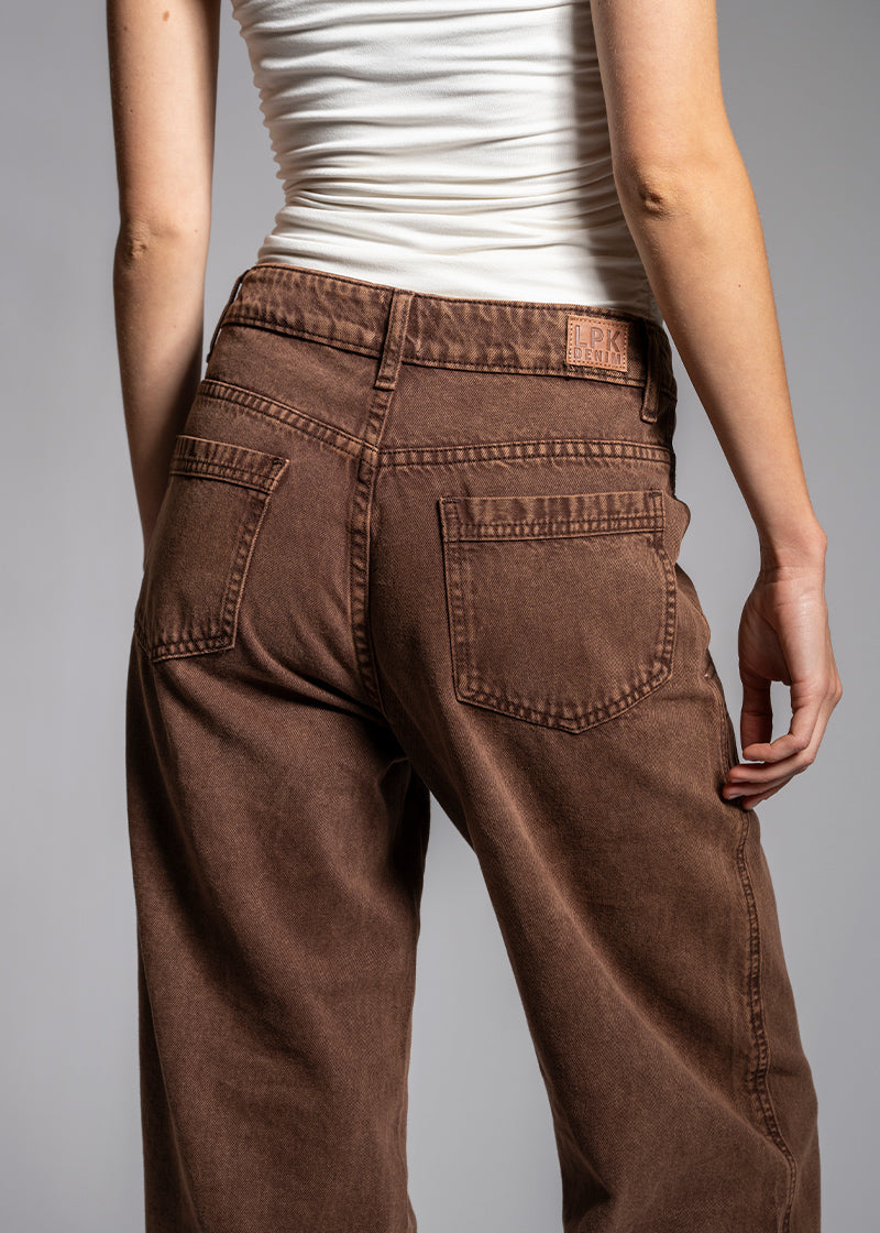 JEANS WIDE LEG TIRO ALTO TALI CAFE