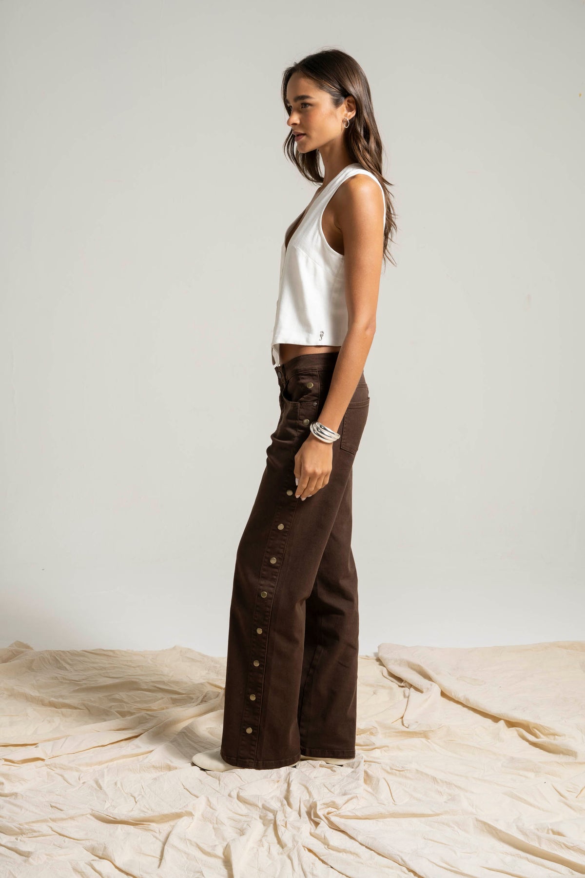 JEANS MUJER ZENDA RECTO TIRO MEDIO chocolate