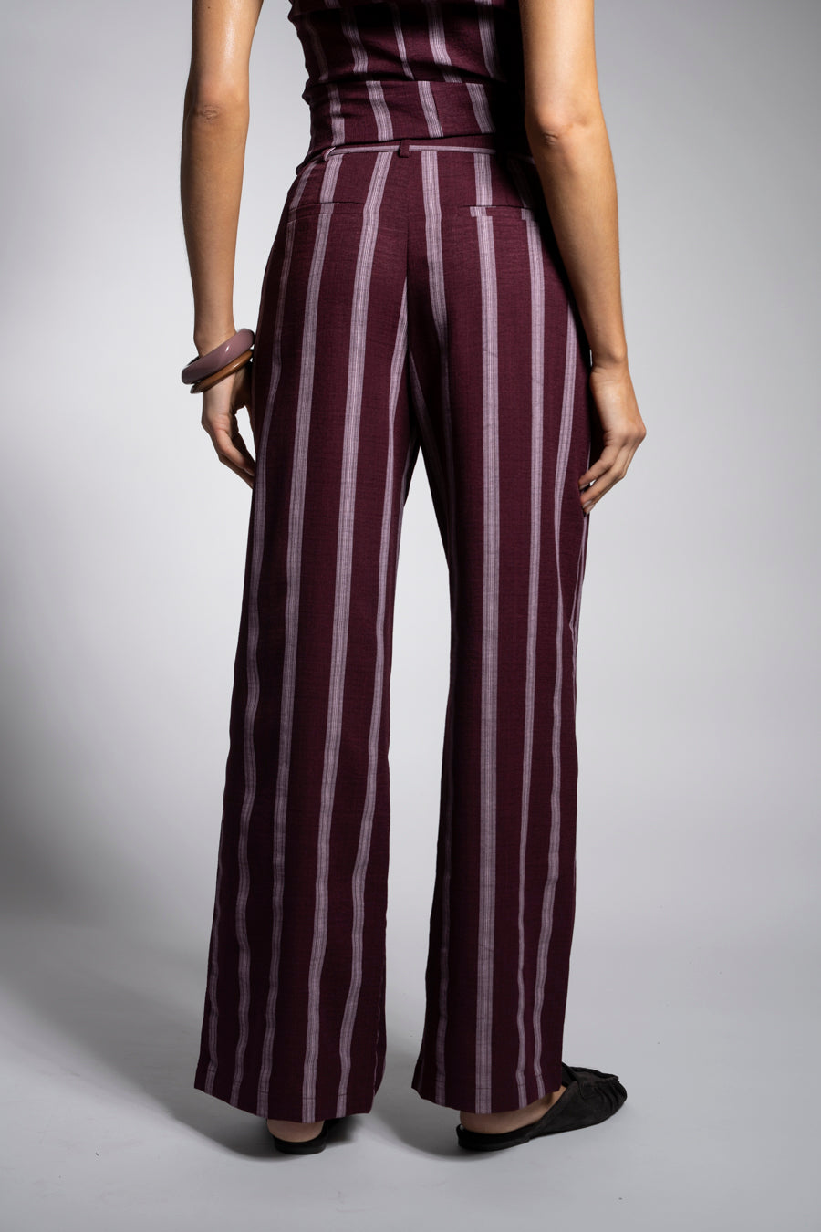 PANTALÓN CARMIN burdeo