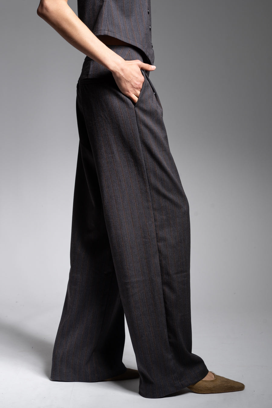 PANTALÓN RAI gris