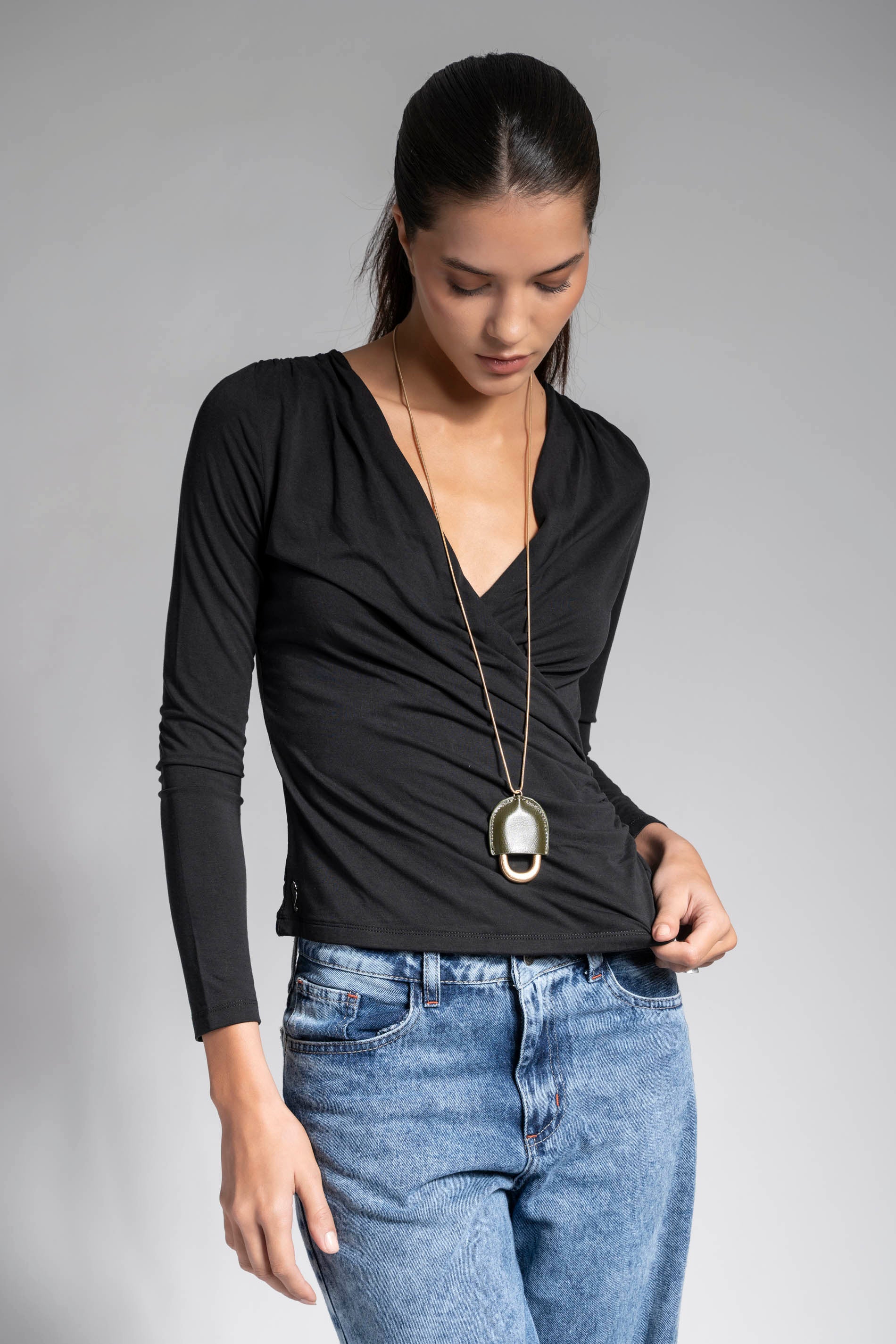 POLERA VICTORIA negro