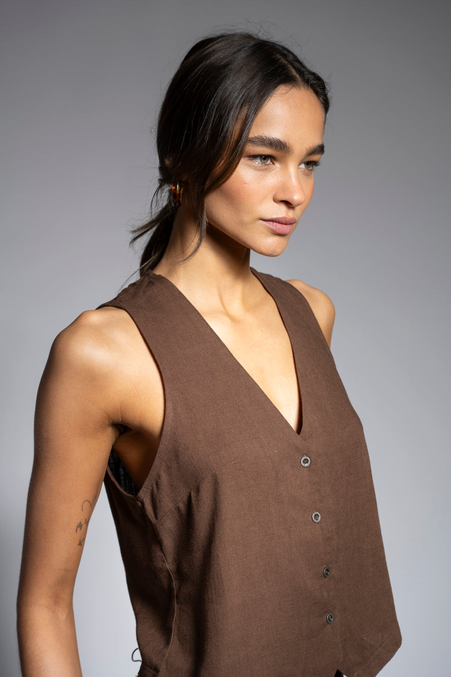 VEST PIPA Lino chocolate