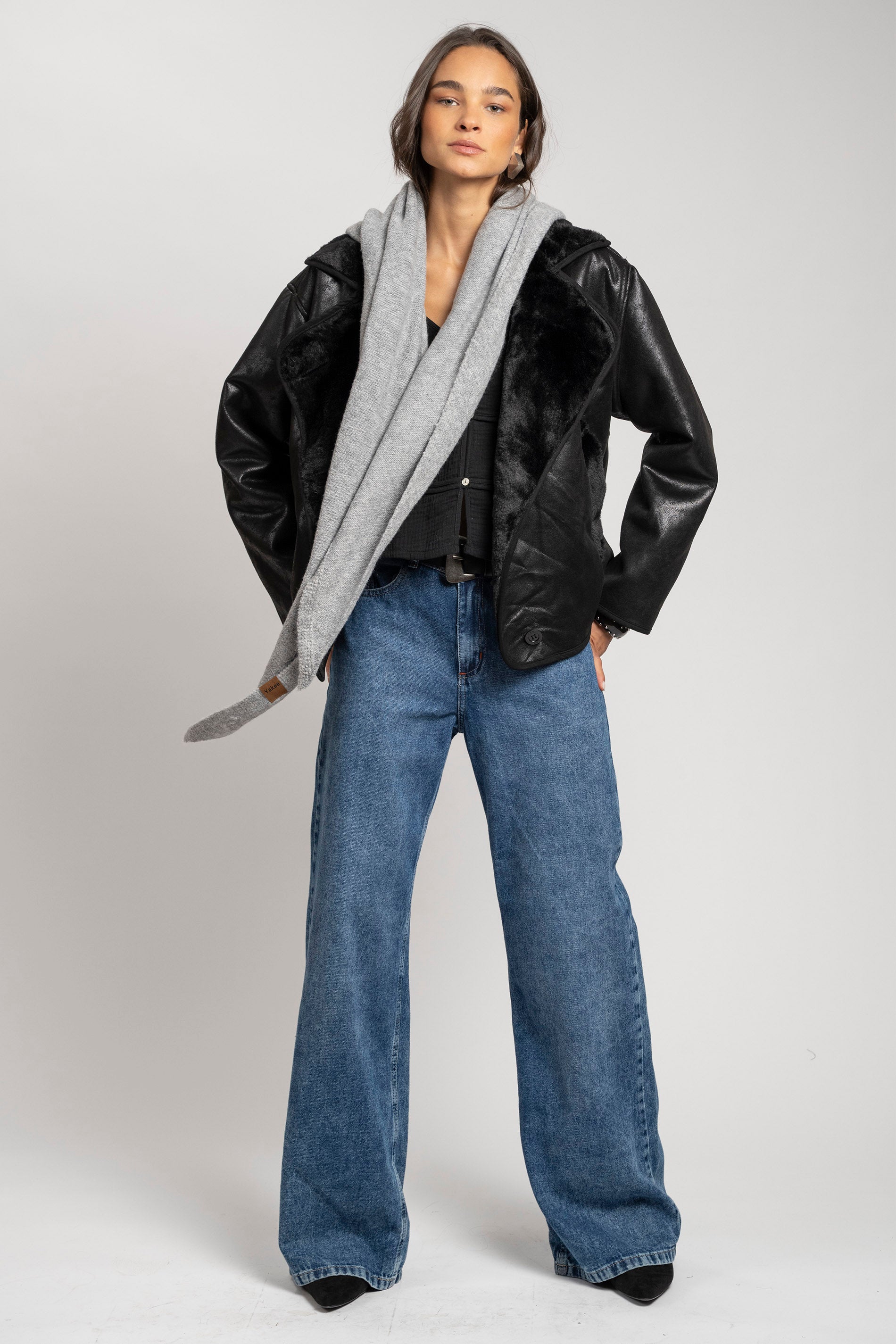 CHAQUETA CONSU negro