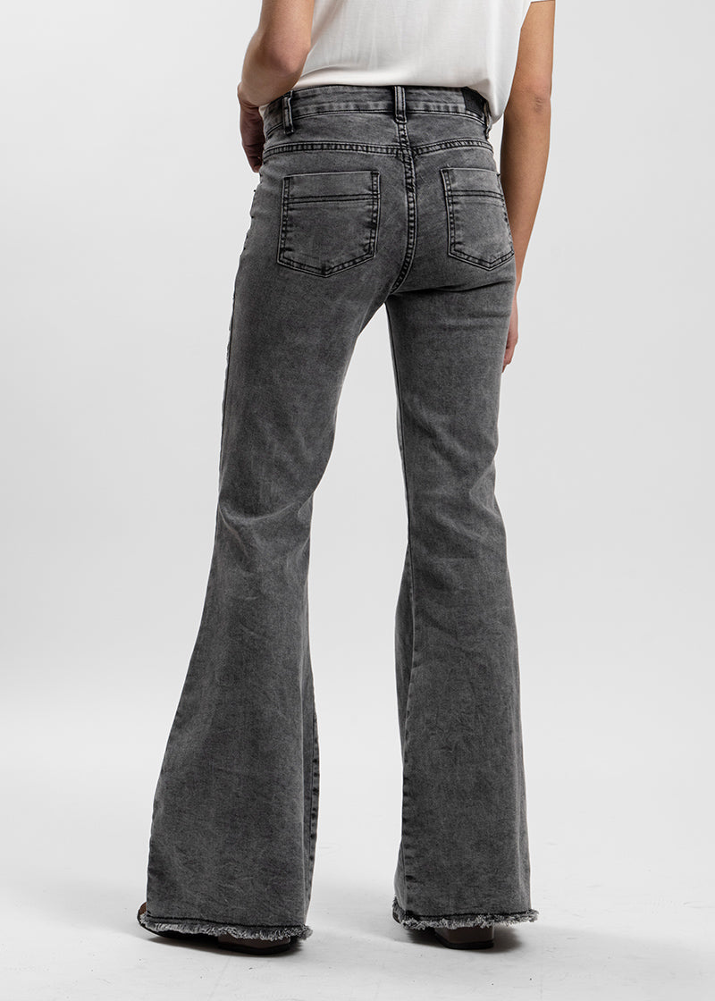 JEANS FLARE  TIRO MEDIO NORA B MARENGO