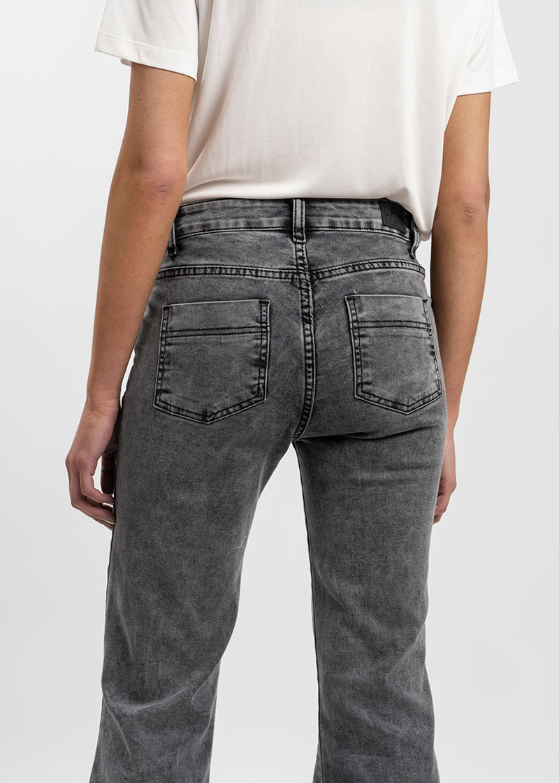 JEANS FLARE  TIRO MEDIO NORA B MARENGO