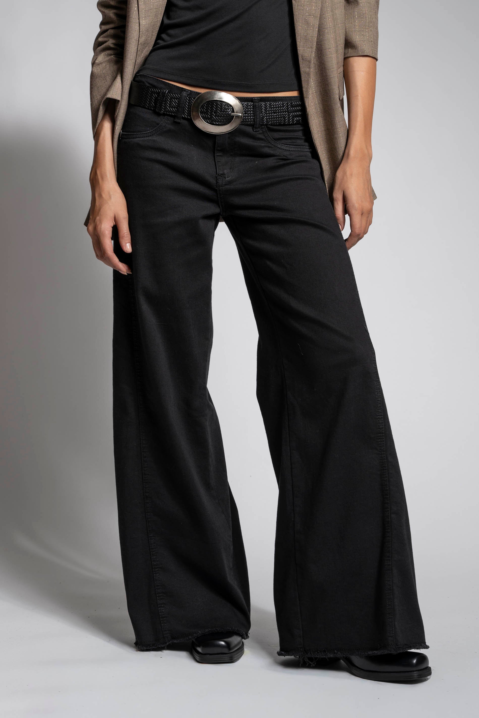 JEANS PALAZZO TIRO MEDIO ANNA negro