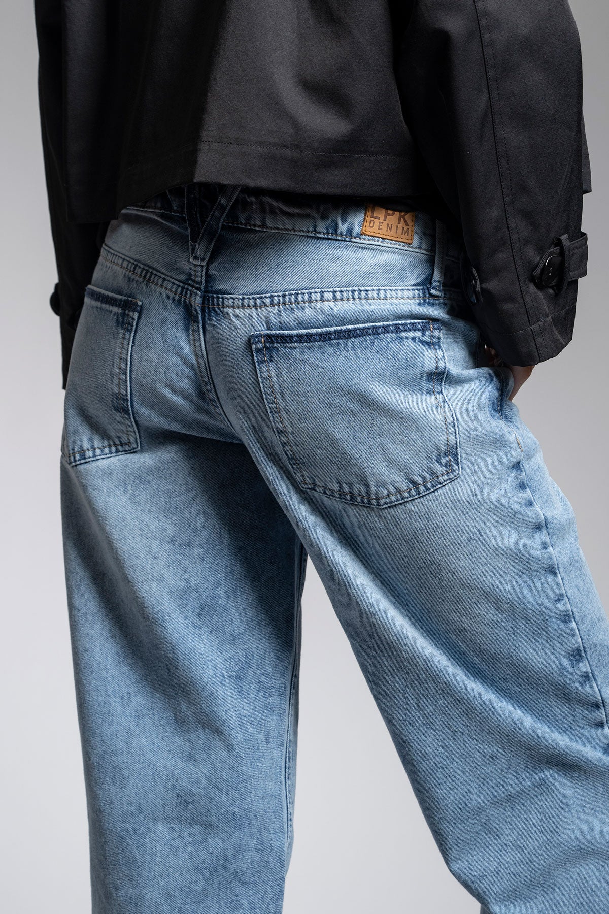 JEANS RECTO TIRO MEDIO GREGORIA celeste