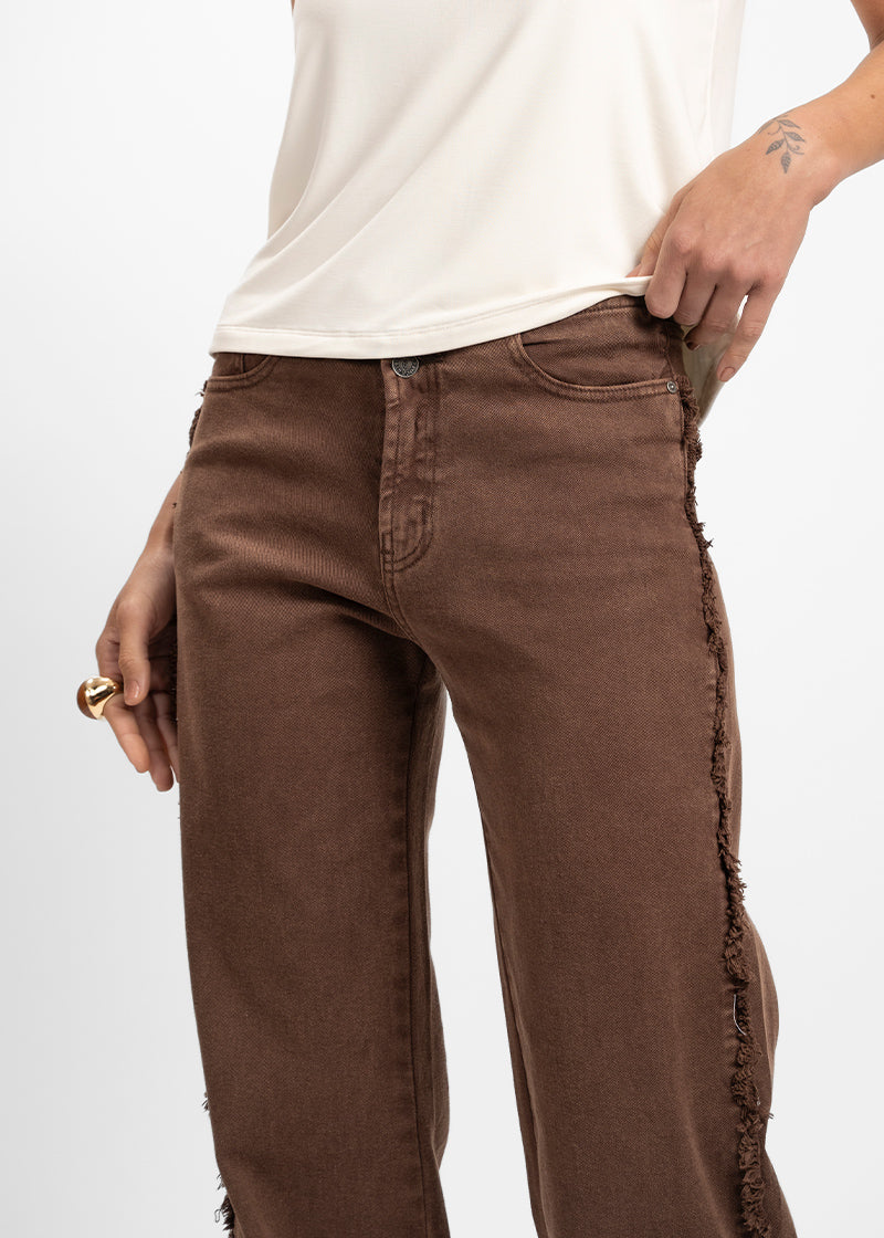 JEANS LEVA  RECTO TIRO BAJO café