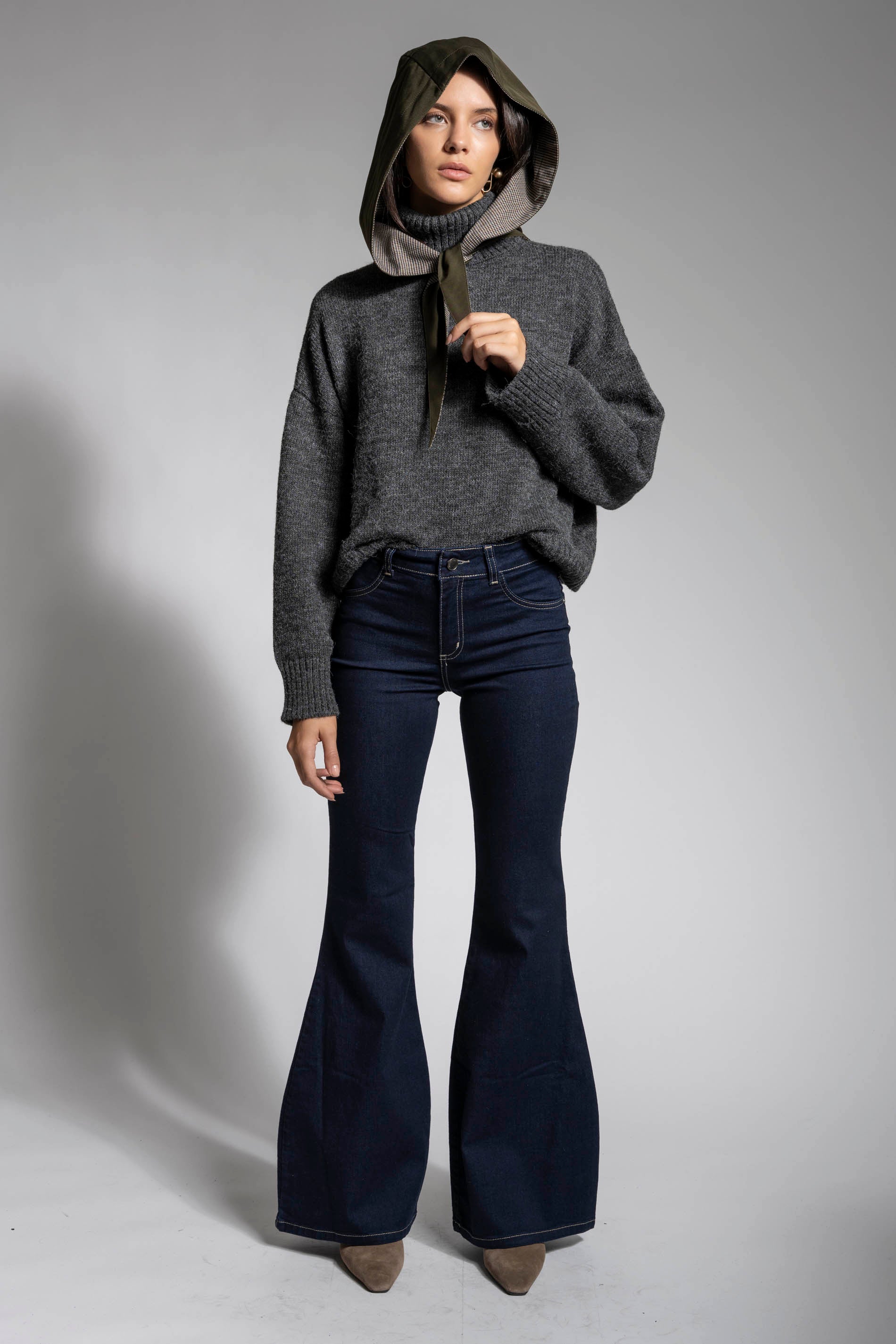 JEANS FLARE TIRO MEDIO NORA azul r