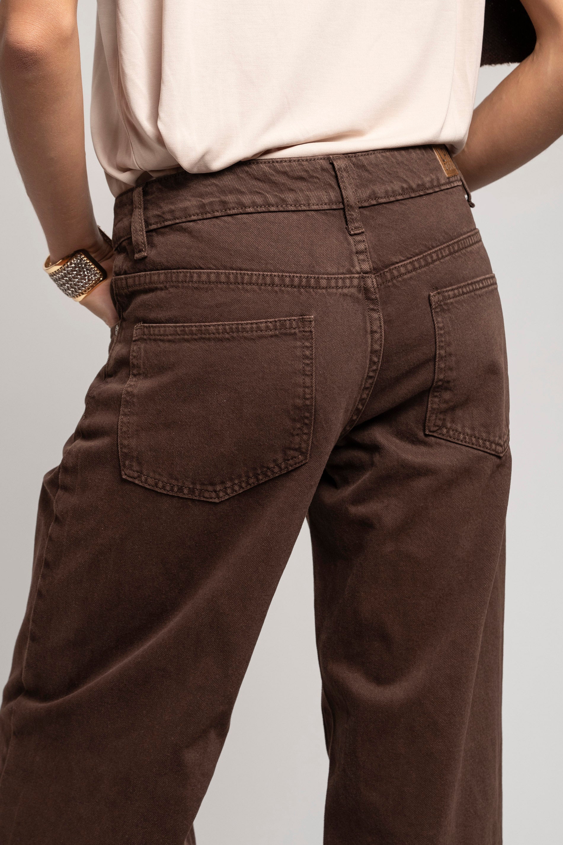 JEANS WIDE LEG JOSEFA TIRO BAJO café