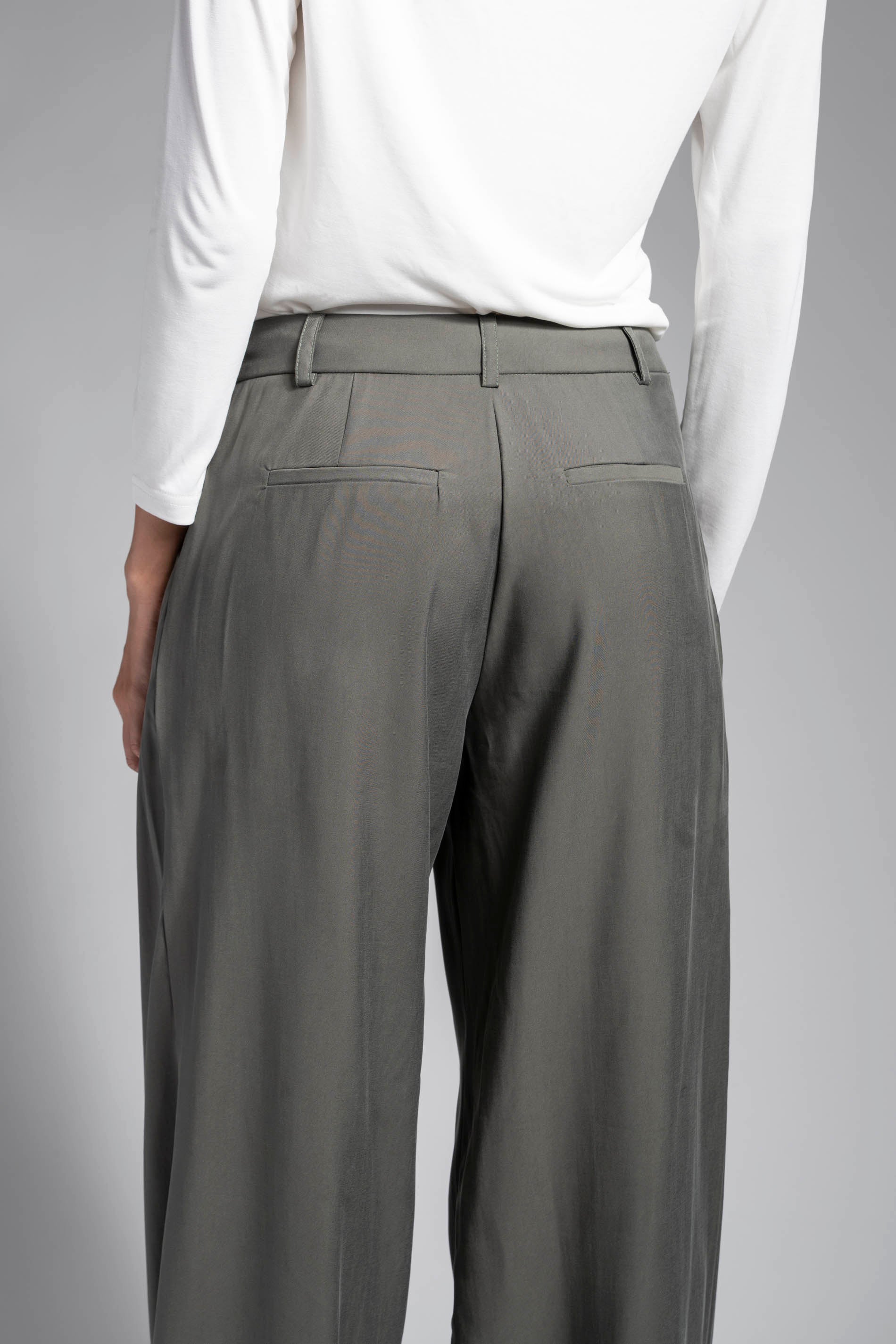 PANTALÓN GINA verde militar