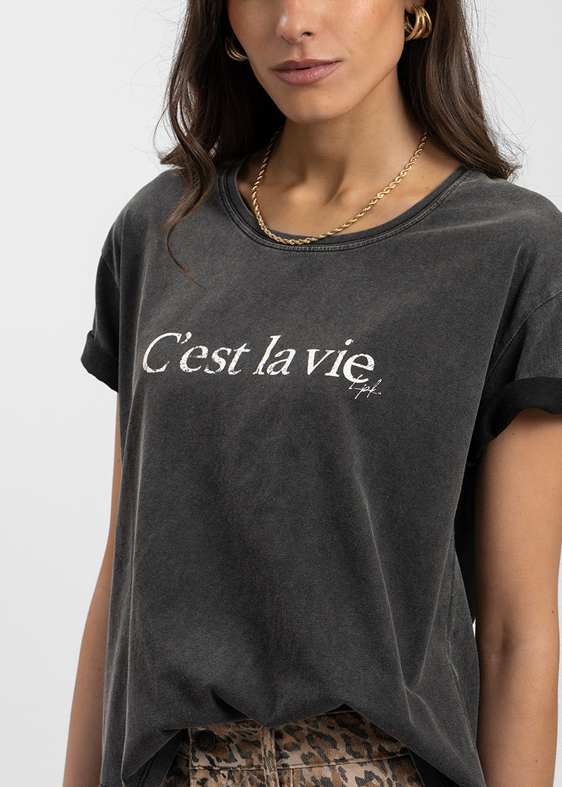 POLERA CEST LA VIE grafito