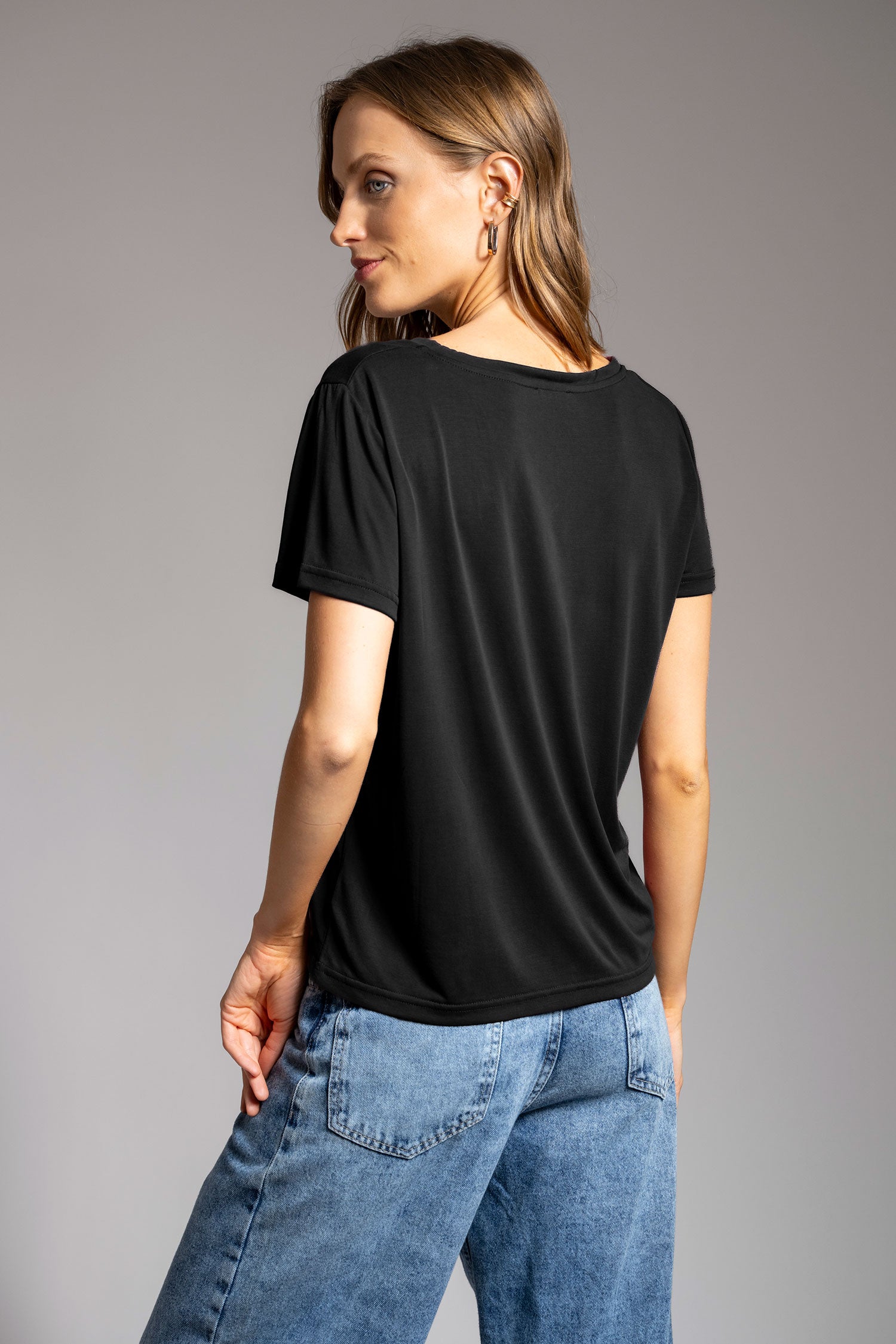 POLERA CLARA negro