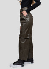 PANTALÓN RENATTA verde militar